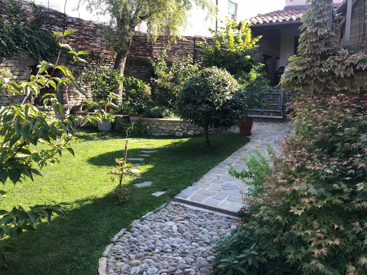 Number 10 Locanda B&B Belvedere Langhe Exterior foto