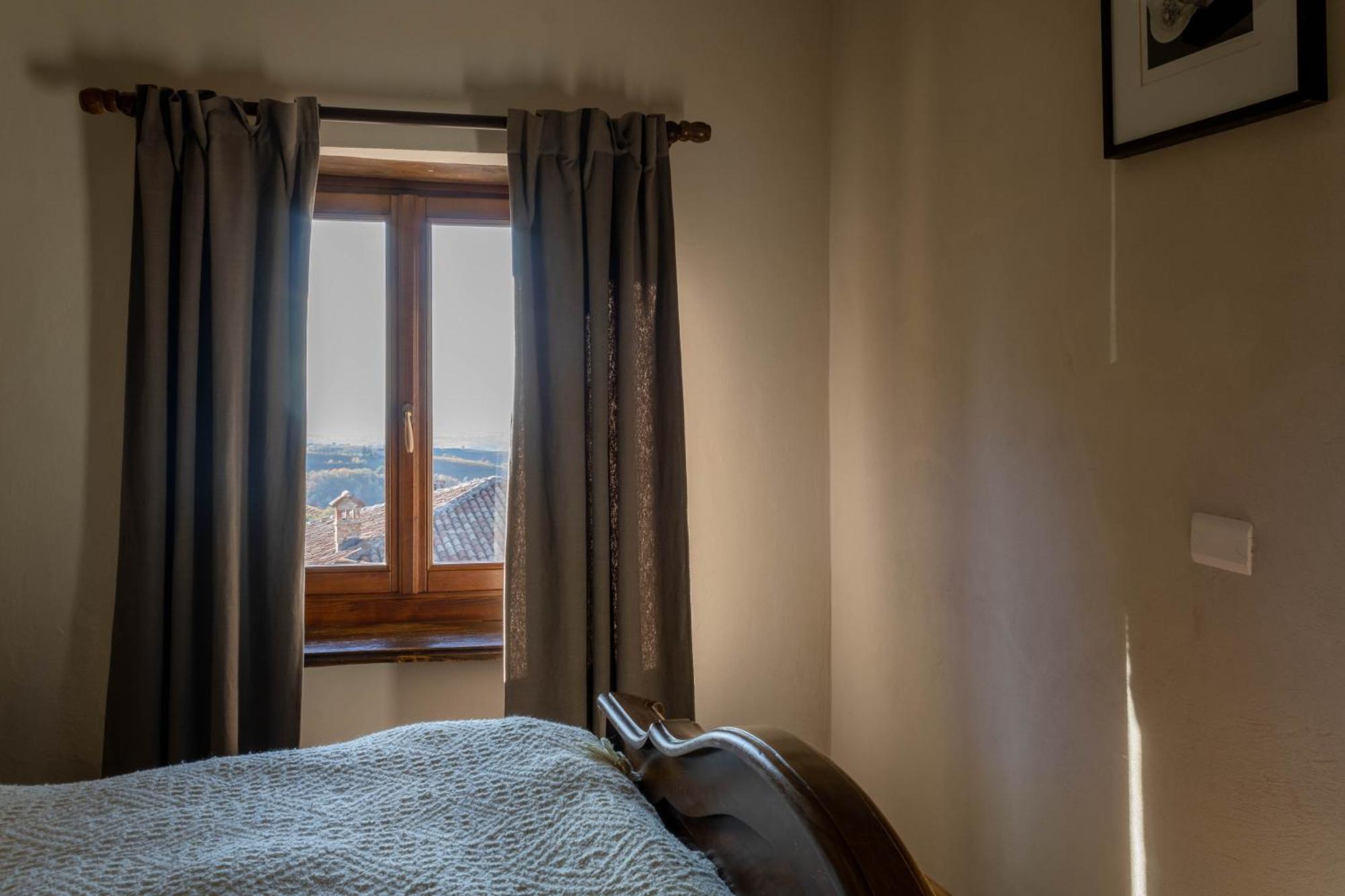 Number 10 Locanda B&B Belvedere Langhe Exterior foto