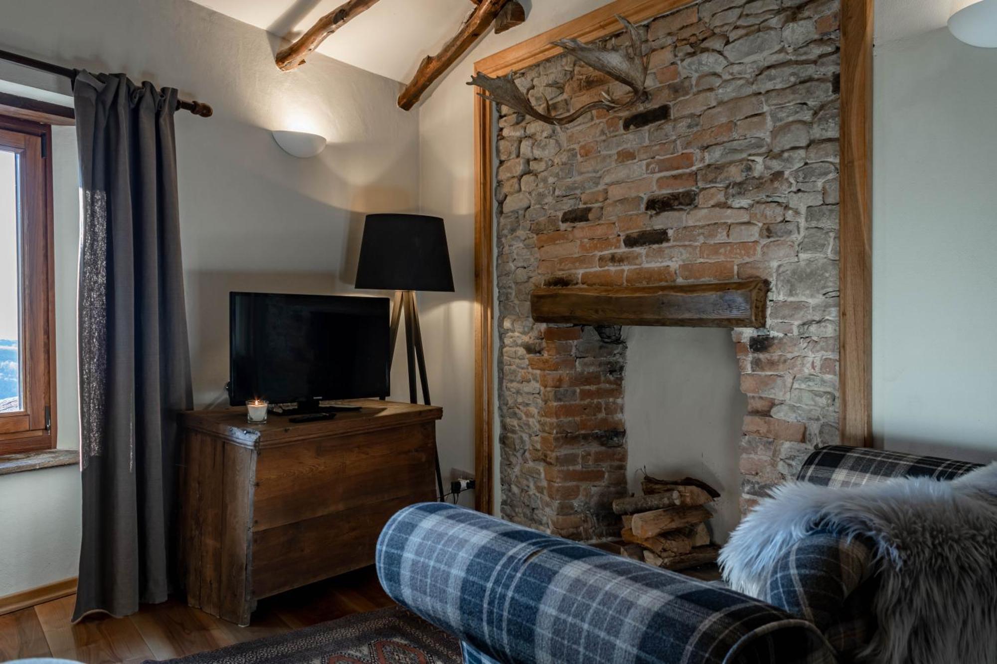 Number 10 Locanda B&B Belvedere Langhe Exterior foto